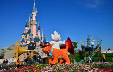 Діснейленд весною