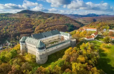Červený Kameň hrad Červený Kameň