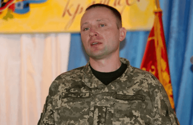 Михайло Драпатий перед військовослужбовцями