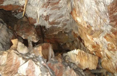 Jak dojechać do jaskini w pobliżu Chęcin