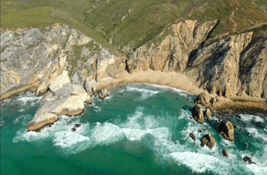 A natureza selvagem da Praia da Ursa