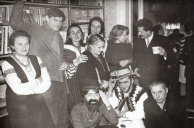 Учасники "Заарештованої коляди"