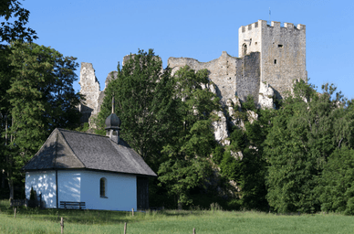 Burgruine Weißenstein – Aussichtspunkt und Geschichte des Mittelalters