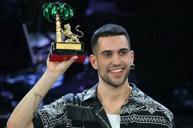 Mahmood con il premio