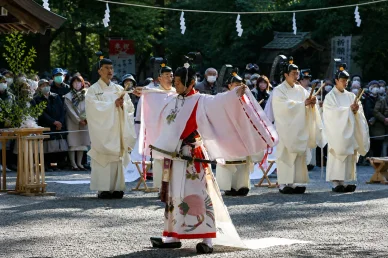熱田神宮踏歌神事