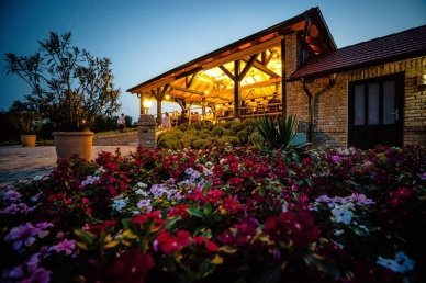 Kökény és Fia Cottage Houses
