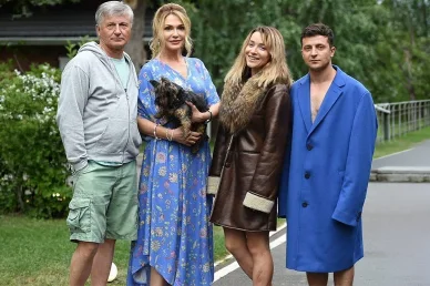 Актори - Ольга Сумська, Станіслав Боклан, Анастасія Коротка, Володимир Зеленсткий, «Я, ти, він, вона», 2018 р. Ольга Сумська, Станіслав Боклан, Анастасія Коротка, Володимир Зеленсткий