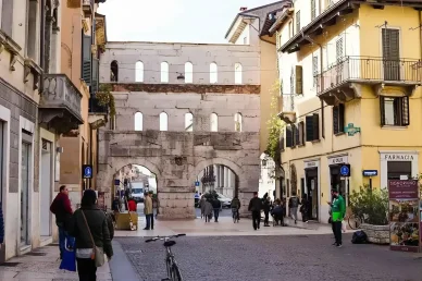 Porta Verona
