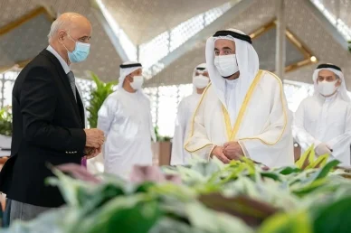 الشيخ سلطان في زيارة لفعالية رسمية