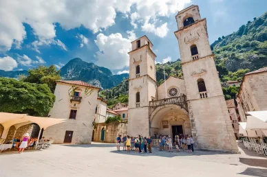 Πόλη του Κότορ Καθεδρικός Ναός του Αγίου Τρύφωνα