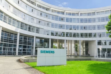 Neues Gebäude des Hauptsitzes des Hi-Tech-Unternehmens Siemens AG