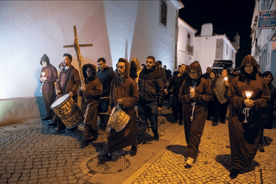 A tradição do Enterro do Bacalhau: como termina o Carnaval de Sesimbra