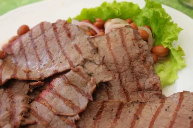 Piatto tradizionale Carne salada alla trentina Carne salada alla trentina