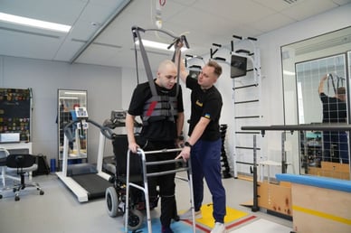 Василь Курило у центрі UNBROKEN