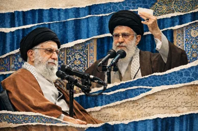 تصميم فني يظهر المرشد الأعلى الإيراني علي خامنئي أثناء إلقاء خطاب أمام الميكروفونات، بخلفية من الزخارف الإسلامية الزرقاء