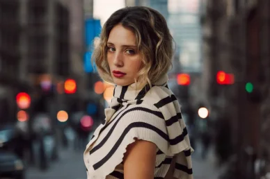 Foto das filmagens de Paula Magalhães A atriz Paula Magalhães durante as filmagens