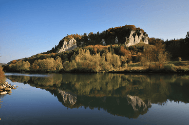 Die ruhige Natur des Altmühlstals in Deutschland