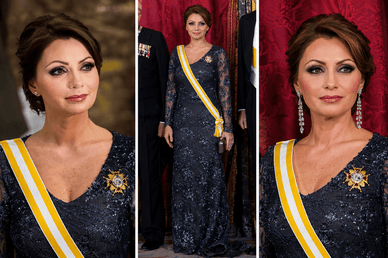 Angélica Rivera in Abendrobe mit Ordensband bei einem offiziellen Staatsempfang