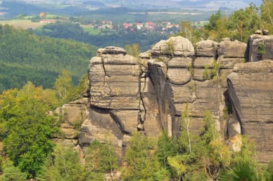 Affenstaufen: beliebtes Gebiet zum Klettern und Wandern in Sachsen