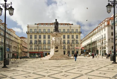 Praça Luís de Camões em Lisboa