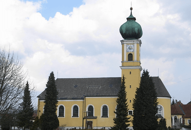 Geschichte und Innenausstattung der Kirche Mariä Himmelfahrt im Bayerischen Wald