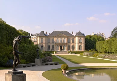 Vue sur l’hôtel Biron et les jardins du Musée Rodin Paris.