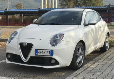 Automobile Alfa Romeo MiTo Alfa Romeo MiTo