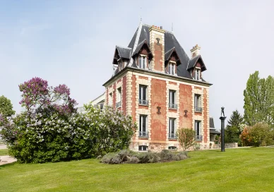 Façade en briques de la villa des Brillants au Musée Rodin Meudon.