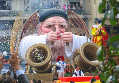 Πλατφόρμες στο καρναβάλι Καρναβάλι της Πάτρας