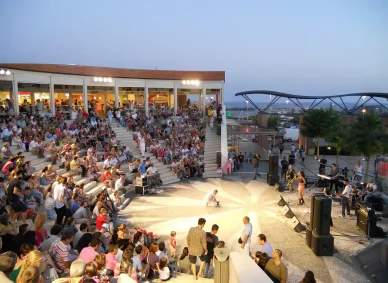 Mediterranean Cosmos Μεσογειακό αμφιθέατρο "Cosmos