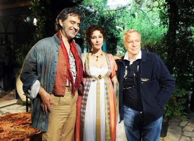 Scena dal set di Omaggio a Roma Andrea Bocelli e Monica Bellucci