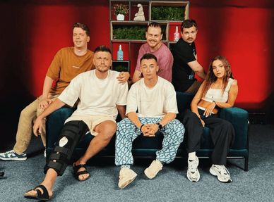 Леви на джипі