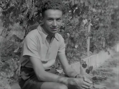 Foto del giovane Primo Levi Primo Levi giovane