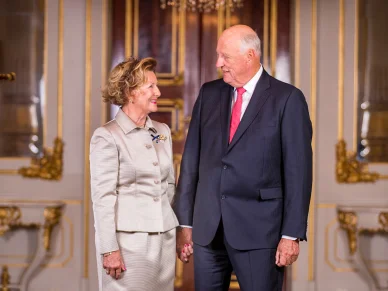 50 år med felles liv for kong Harald og prinsesse Sonja 50 år med felles liv for kong Harald og prinsesse Sonja