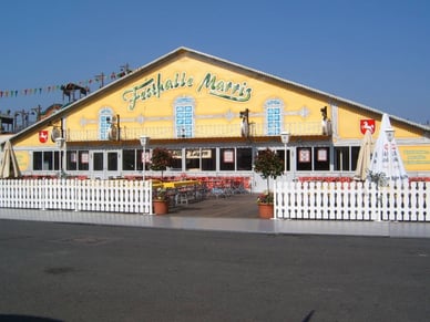 Hauptfestzelt auf dem Oktoberfest Hannover Festhalle Marris Hannover
