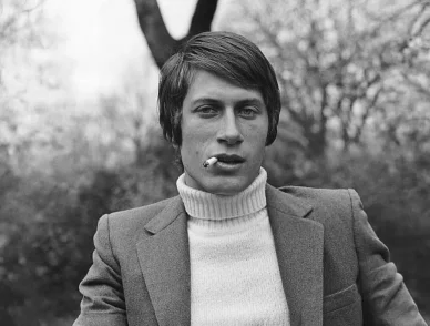 Jacques Dutronc jeune chanteur.