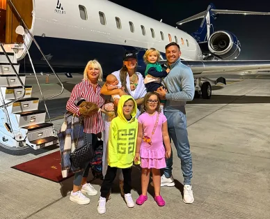 Conor McGregor with family