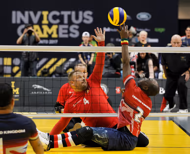 Змагання з волейболу сидячи на Іграх Нескорених у Торонто