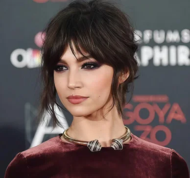 Úrsula Corberó actriz española joven netflix