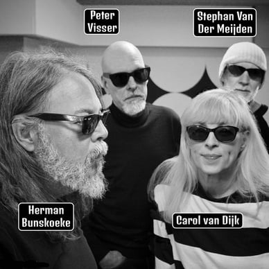 leden van bettie serveert