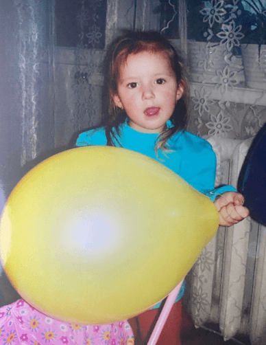 Каріна Кучменко, дитинство під час святкування Каріна Кучменко, дитинство