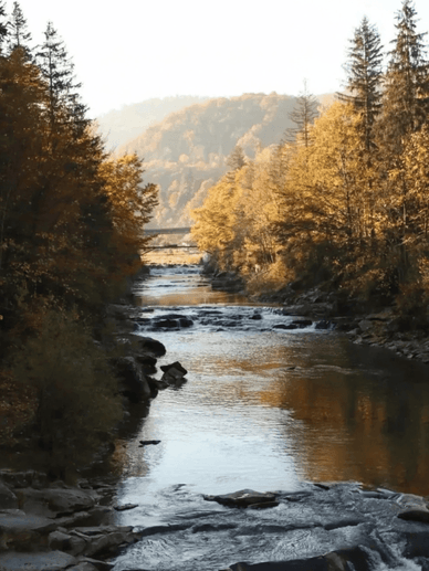Краєвид водоспаду Пробій в Яремче Краєвид водоспаду Пробій