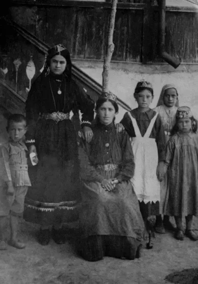 Кримсько-татарська родина