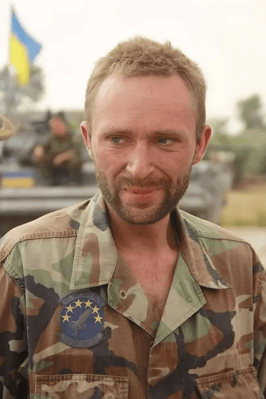 Молодий офіцер Михайло Драпатий під час виконання завдань у зоні проведення АТО Молодий офіцер Михайло Драпатий у зоні АТО