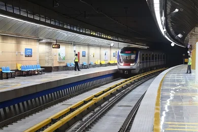 مترو طهران يسجل 2.5 مليون رحلة يوميًا