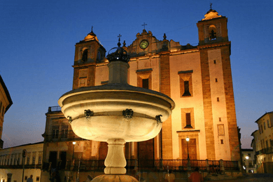 O que fazer à noite em Évora?