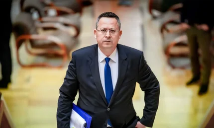 Ladislav Kamenický — Minister Financií Slovenskej Republiky